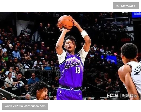 爵士艾斯·贝利连续四场得分上双后髋部拉伤退赛