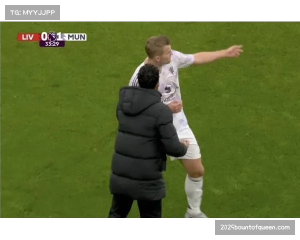 拜仁后卫德利赫特因膝伤确认缺席与曼城的次回合比赛